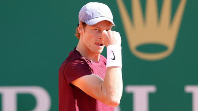 Jannik Sinner ha superato il primo turno al Masters di Montecarlo.