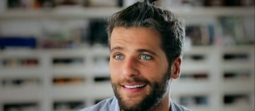 Bruno Gagliasso ganha homenagem de amigos (Divulga&ccedil;&atilde;o/GNT)