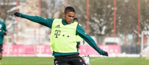 Douglas Costa tem seu nome rejeitado por parte da dire&ccedil;&atilde;o do Gr&ecirc;mio (Reprodu&ccedil;&atilde;o/Instagram/@douglascosta)