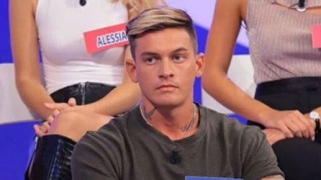 Alessandro Basciano, ex corteggiatore U&D subisce furto: derubato e auto distrutta