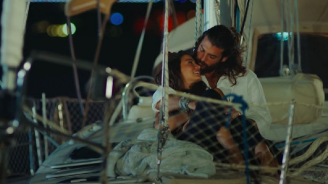 DayDreamer, episodio 19 aprile: Can e Sanem dicono agli Aydin che sono tornati insieme.