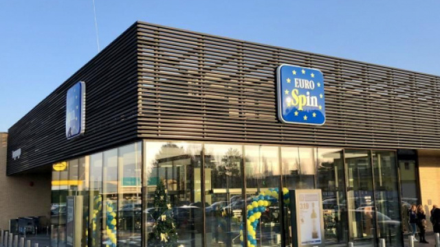 Assunzioni per addetti alle vendite.