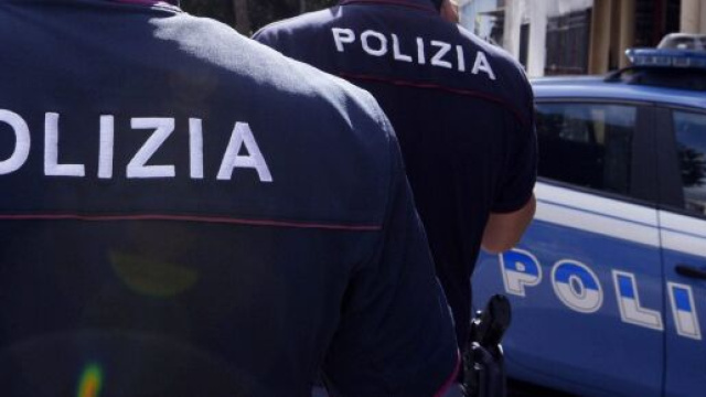 Bologna, ragazzo 19enne avvelena le penne al salmone: ucciso il patrigno, grave la madre