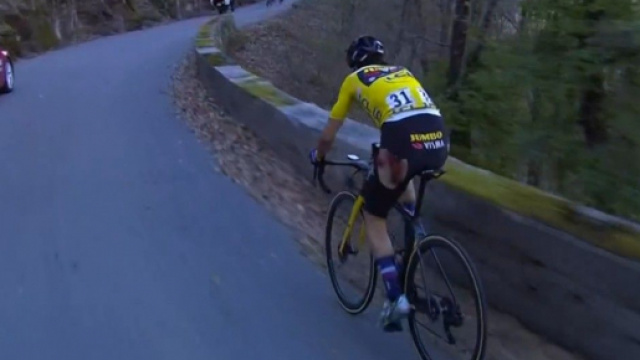 Primoz Roglic impegnato alla Parigi Nizza