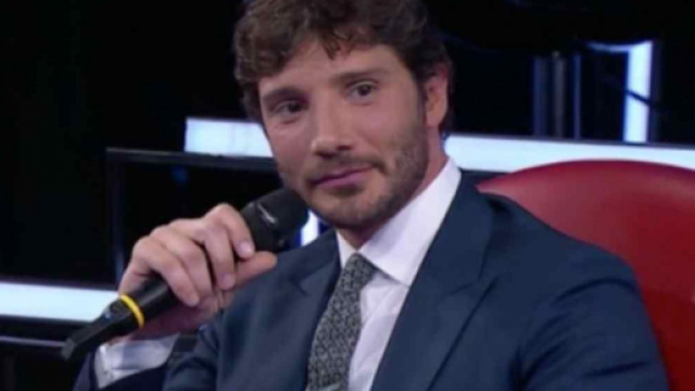 Amici, post quinta puntata serale: Carolyn Smith contro Stefano De Martino e share al 27,6%.