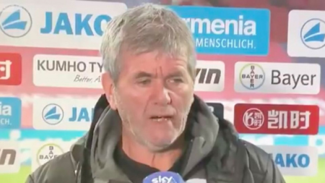 Les propos racistes du coach de Cologne - Photo capture d'&eacute;cran Twitter vid&eacute;o