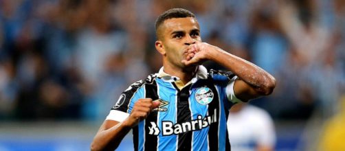 Alisson se mostra desgastado com a torcida gremista (Lucas Uebel/Gr&ecirc;mio)