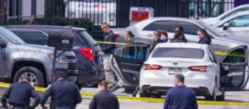 Indianapolis community mourns victims of gun violence in FedEx facility (Image sourc: CBS Evening News/YouTube)