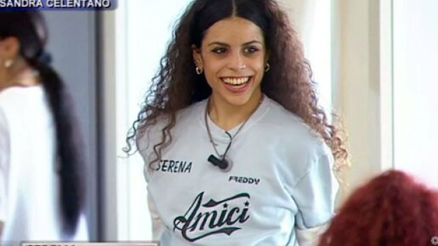 Amici 20, Serena parla del suo passato: 'Mi dicevano che ero obesa. Non mangiavo pi&ugrave;' .