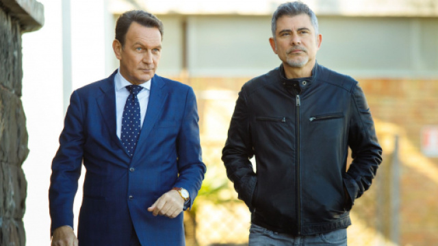 Un posto al sole, Roberto Ferri (Riccardo Polizzy Carbonelli) e Franco Boschi (Peppe Zarbo).