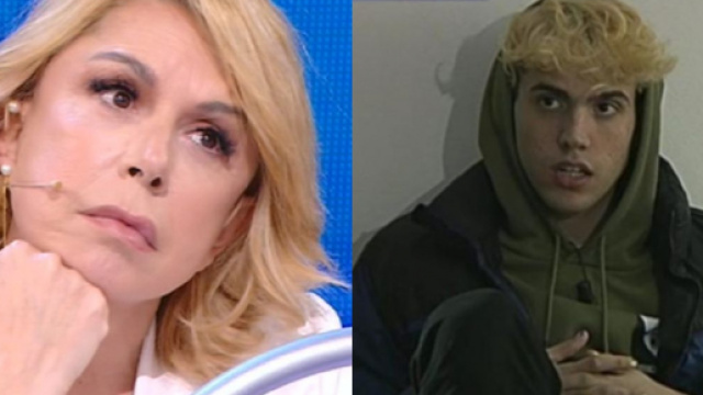 Amici, Anna Pettinelli furiosa con Aka7even: 'Presuntuoso, usa la bocca per cantare'.