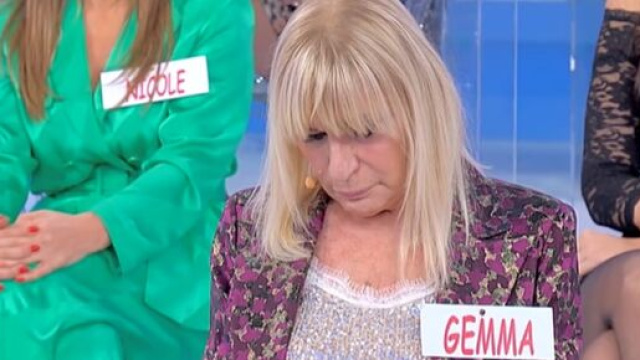 Anticipazioni Uomini e Donne del 2 aprile: Gemma rivede Nicola e poi riceve un due di picche da Roberto.