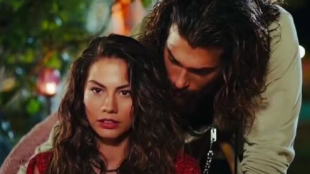 DayDreamer, spoiler al 9 aprile: la scrittrice confesser&agrave; le sue fragilit&agrave; al fotografo.