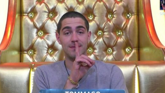 Tommaso Zorzi durante un confessionale al Grande Fratello Vip 5