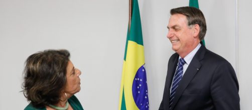 Leda Nagle, jornalista apoiadora de Bolsonaro, divulga fake news (Isac N&oacute;brega/PR)