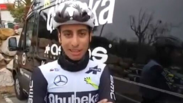 Fabio Aru con la maglia della Qhubeka Assos.