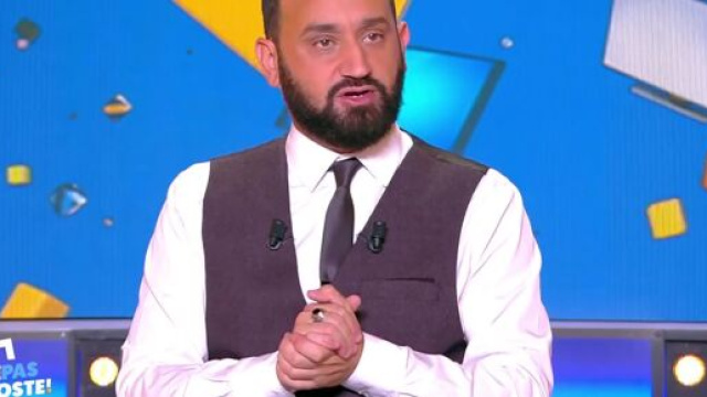 Cyril Hanouna recevait les trois candidates qui ont initi&eacute; le hashtag #Boycottlesanges cette semaine - Source : Capture d'&eacute;cran TPMP