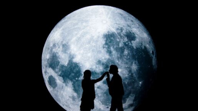 Oroscopo e classifica del weekend 24 e 25 aprile: Cancro fortunato, Leone ottimo.