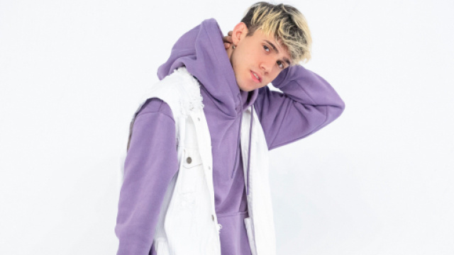 C'&egrave; posta per te: Aka7even sarebbe stato protagonista di un presunto tradimento.