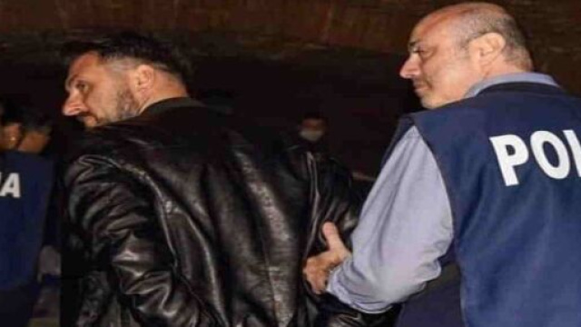 Uomini e Donne: Sossio Aruta arrestato dalla Polizia, ma &egrave; solo la scena di un film.