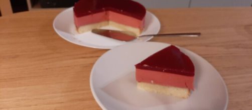 French raspberry bavarois (Image source: imgur/Youtube)