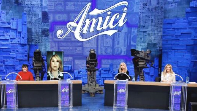 Amici 20, alcuni telespettatori esprimono dubbi sui social.