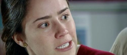 Ana ao descobrir casamento em 'A Vida da Gente' (Reprodu&ccedil;&atilde;o/TV Globo)