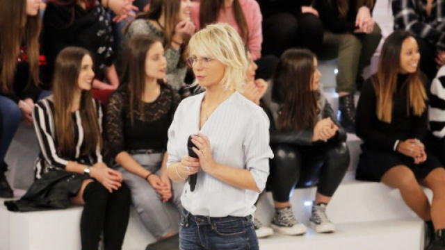 Amici 20, De Filippi irritata con i ballerini.