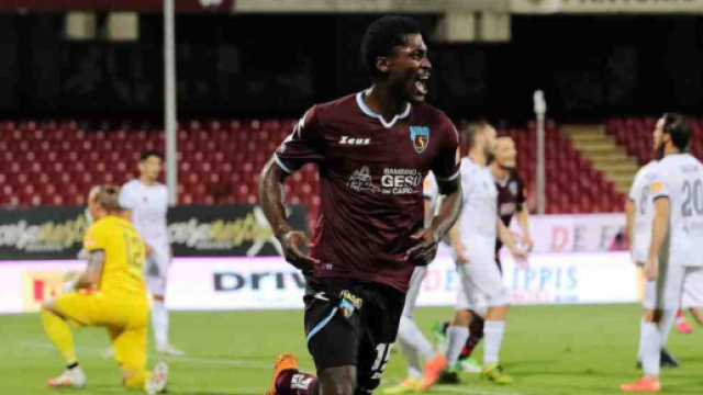 Crotone, Gondo possibile nome per l'attacco.