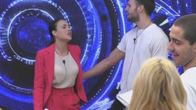 Andrea Zenga sui presunti tradimenti a Cannav&ograve;: 'La prendo a ridere'.