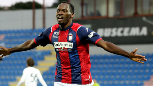 Crotone, possibile "derby" ligure per Simy.