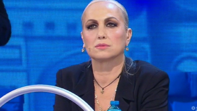 Amici, dietrofront di Alessandra Celentano: rimosso il 'mi piace' contro il programma.