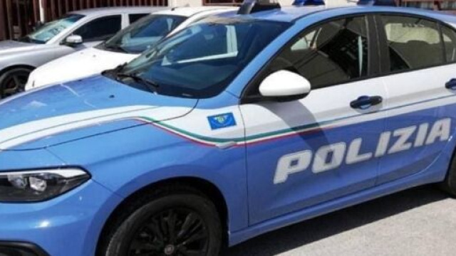 Cagliari: 'Se entrate vi sparo', 38enne si barrica nel b&b, arrestato dalla polizia