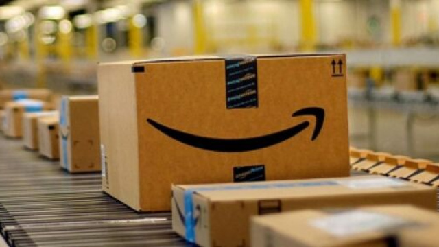 Amazon apre le assunzioni per magazzinieri.