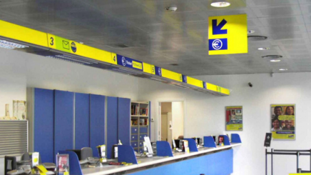 Assunzioni Poste italiane, in foto un ufficio postale