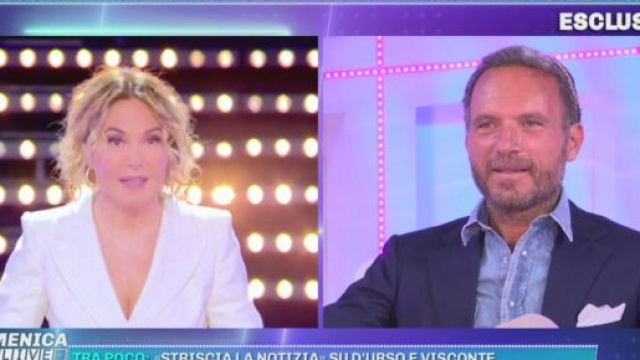 Domenica Live, Barbara D'Urso rifila due di picche al Visconte: 'Non hai speranze con me'.