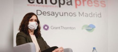 Isabel D&iacute;az Ayuso ha confirmado que se han puesto en contacto con agentes de la vacuna rusa (Twitter @IdiazAyuso)