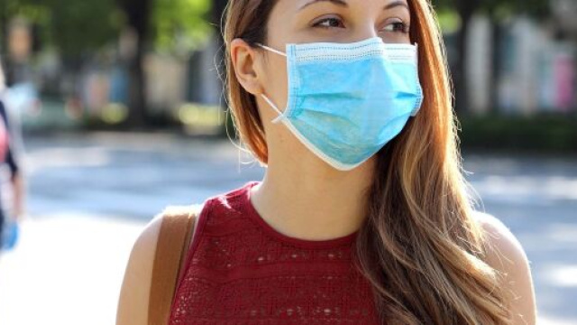 Recensione di Happydemia, il romanzo di Papi che fa ridere raccontando il lockdown