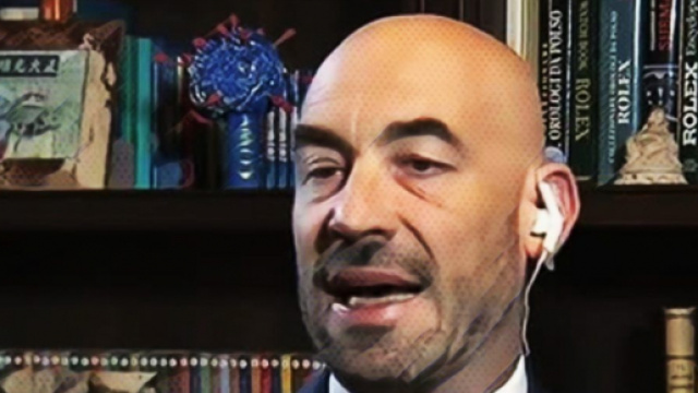 Matteo Bassetti invoca una legge contro i no-vax.