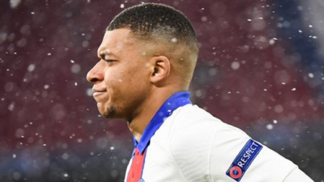Bayern - PSG : Kylian Mbapp&eacute; d&eacute;passe Thierry Henry (Credit Twitter : RMC Sport)