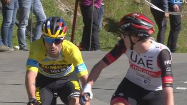 L'arrivo vincente di Tadej Pogačar nella terza tappa del Giro dei Paesi Baschi.