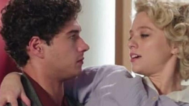 Il Paradiso delle signore: il 16 aprile il bacio tra Rocco (Giancarlo Commare) e Irene (Francesca De Fa).