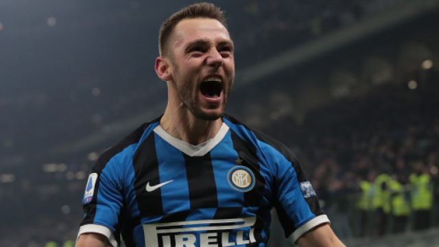 Inter, su De Vrij c'&egrave; il Barcellona.
