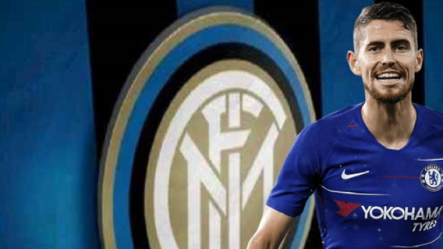 L'Inter pensa a Jorginho a centrocampo.