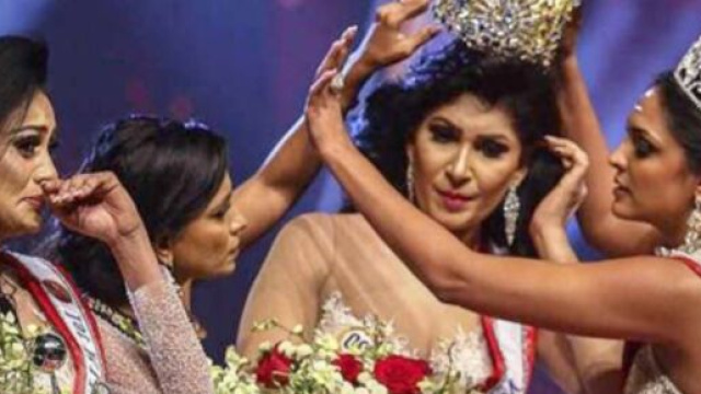 Miss Sri Lanka aggredita da Miss Mondo in diretta tv.