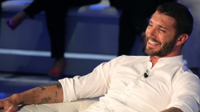 Stefano de Martino flirt con Martina di Amici?