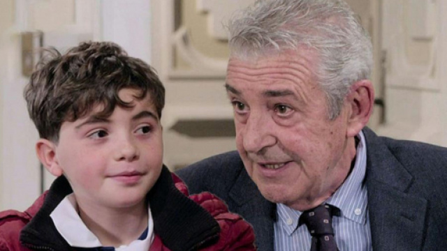 Un posto al sole, trame al 23/04: Renato e Jimmy partiranno per Berlino.