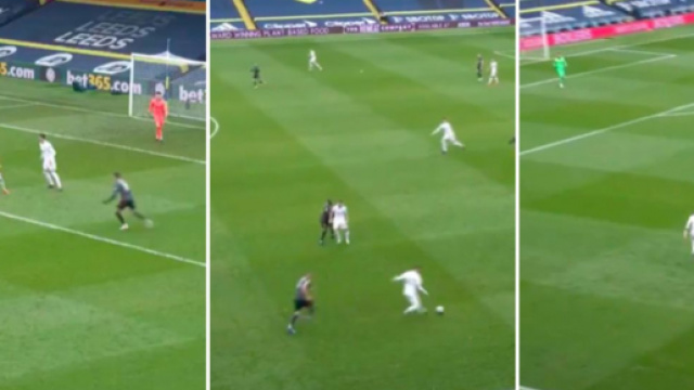 La magnifique sortie de balle de Leeds - Photo captures d'&eacute;cran vid&eacute;o Twitter Leeds