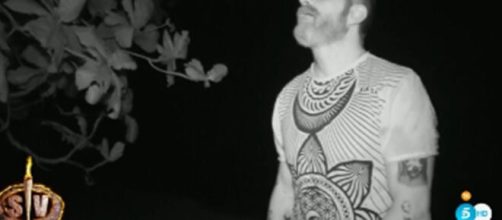 Carlos Alba ataca duramente a Sylvia Pantoja y muestra su verdadero car&aacute;cter (@supervivientes)