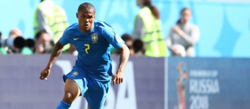 Douglas Costa insiste no Gr&ecirc;mio, mas n&atilde;o descarta outras ofertas (Lucas Figueiredo/CBF)